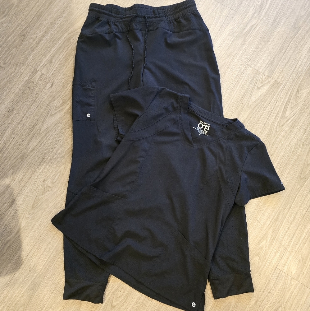 Black scrubs